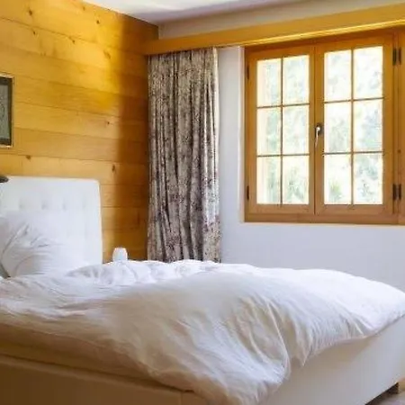 Schonried Sleeps 8 Wifi Apartment Gstaad